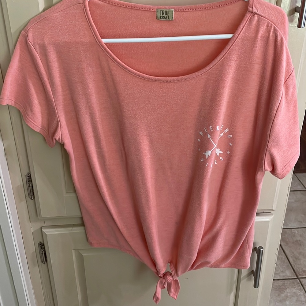 Women’s top with bottom tie Medium